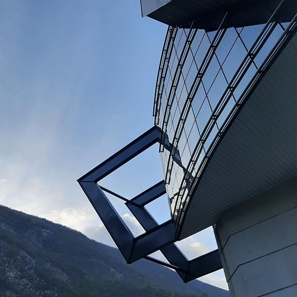 Landing APRR C-Roads pc César architecture – Retour d’expérience & testimonial premium pour APRR