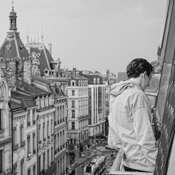 Lamotte extérieur balcon – Le Groupe Lamotte se dote de son 1er film de marque