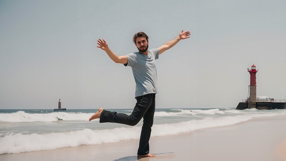 Vidéo IA générative : homme bras ouverts sur une plage face à un phare, symbole de liberté créative